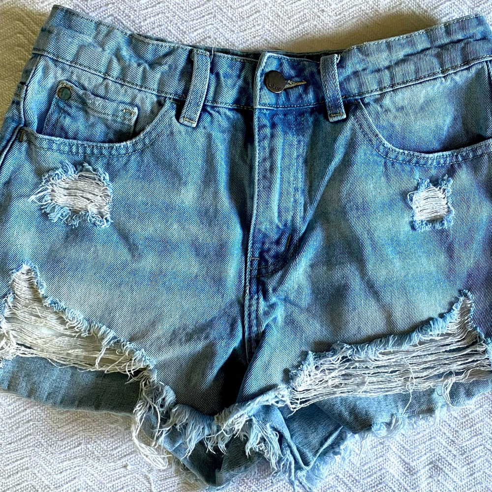 Hip hugger distressed jean shorts size S